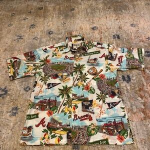 REYN SPOONER ATLANTA BRAVES GENUINE MERCHANDISE HAWAIIAN SHIRT SZ Small AOP MLB